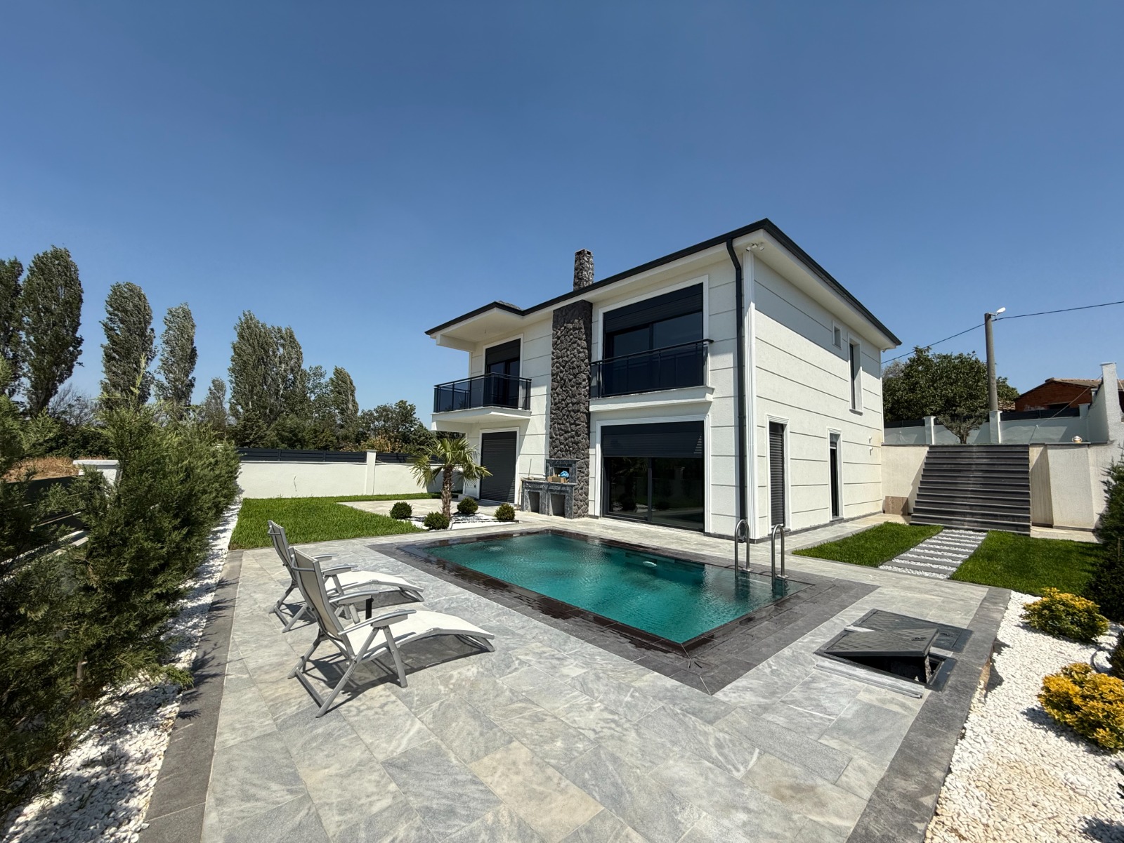 Limas Yapı — Havuzlu Lüks Villa fotoğrafı